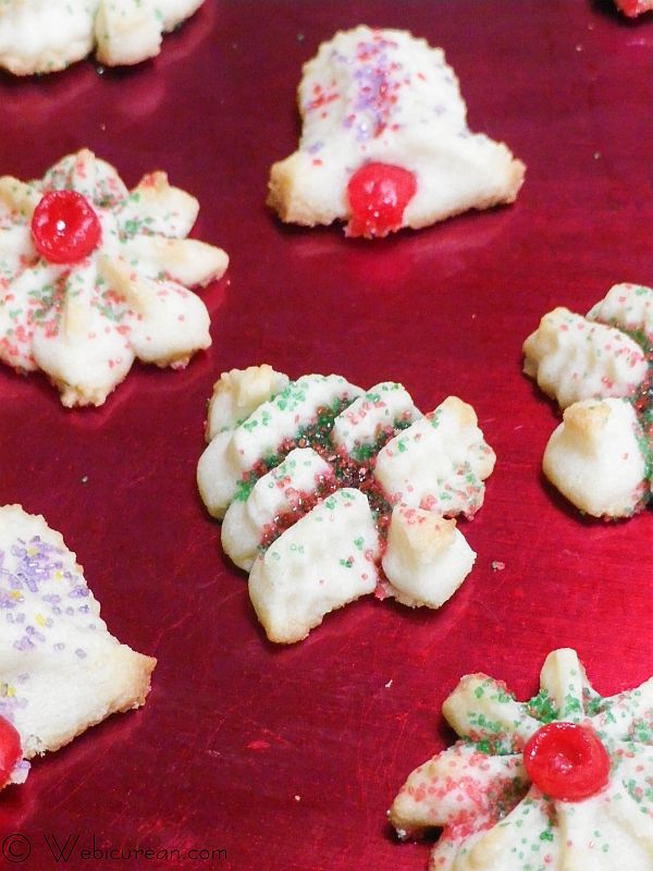 Spritz Cookies #TwelveDaysofSanta | Webicurean