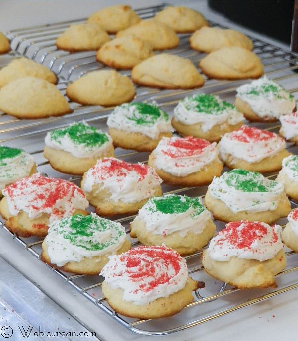 Frosted Ricotta Cookies #TwelveDaysofSanta | Webicurean