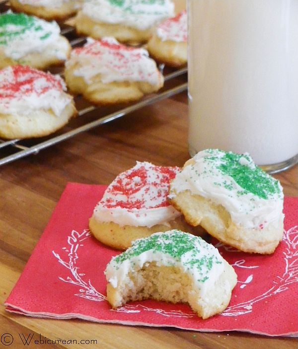 Frosted Ricotta Cookies #TwelveDaysofSanta | Webicurean