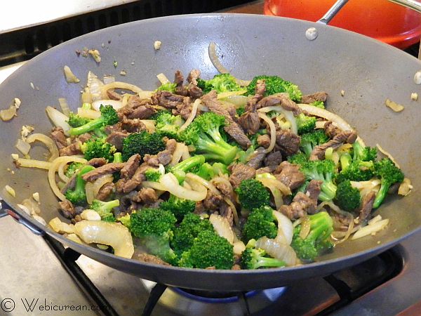 Quick and Easy Broccoli Beef Stir Fry | Webicurean